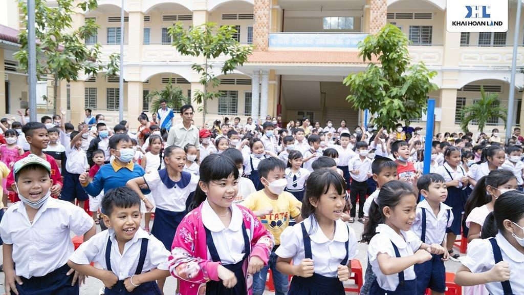 Cùng nhìn lại một số hình ảnh đáng nhớ được Khải Hoàn Land lưu lại trong chuyến đi thiện nguyện ý nghĩa dịp Trung thu 