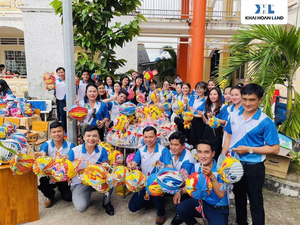 Cùng nhìn lại một số hình ảnh đáng nhớ được Khải Hoàn Land lưu lại trong chuyến đi thiện nguyện ý nghĩa dịp Trung thu 